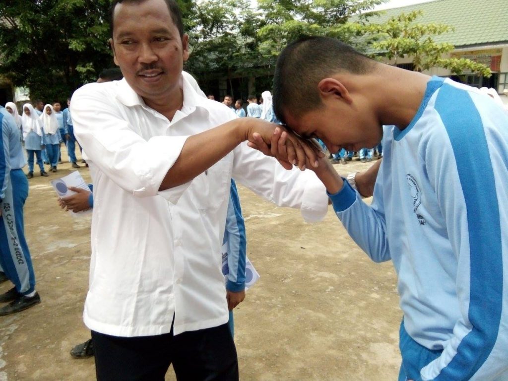 Penerimaan Rapor Sem Genap 2015-2016_14